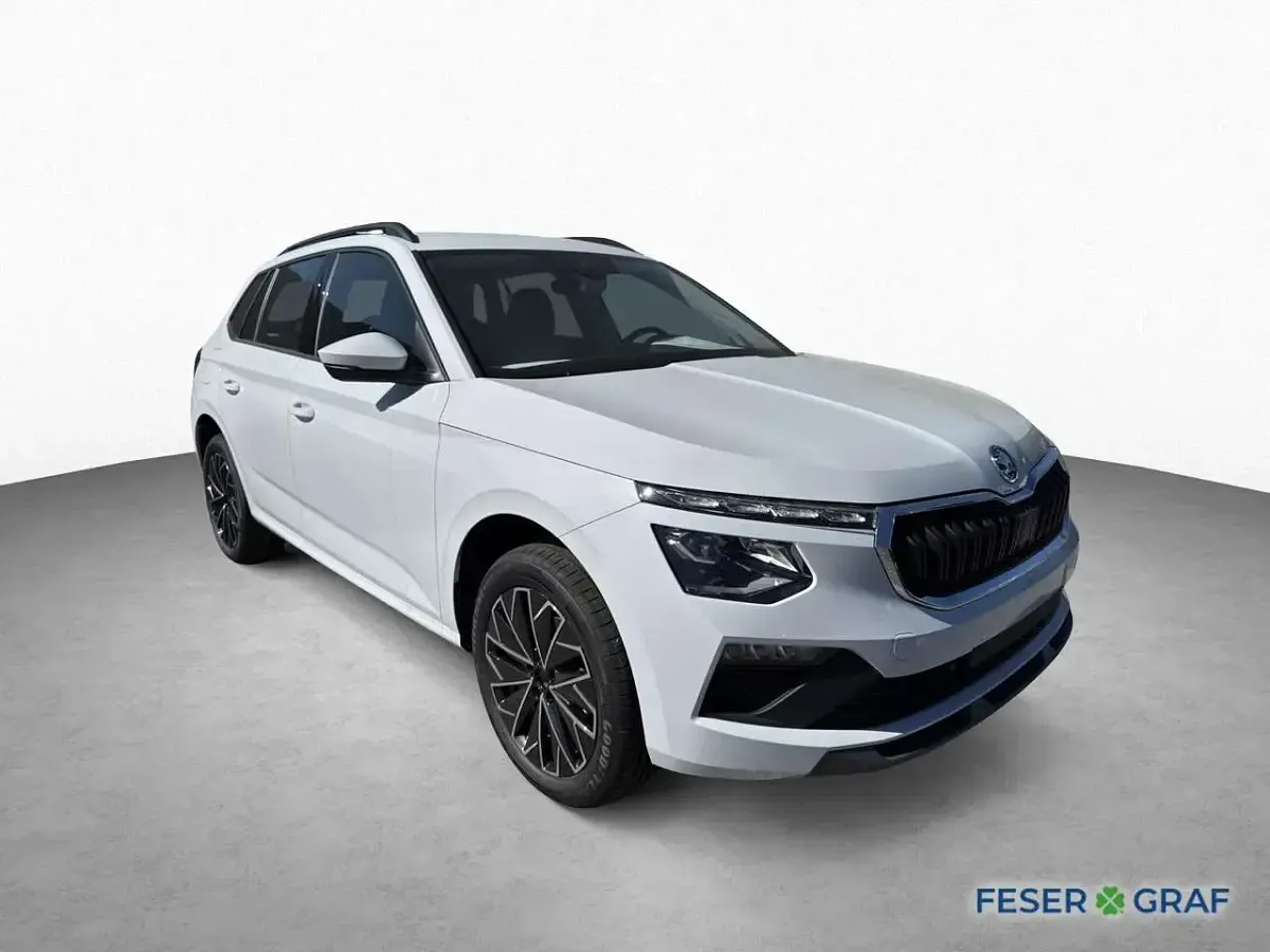 Neu Skoda Kamiq Loft 116 PS (85 kW) 2026 Moon white metallic SUV