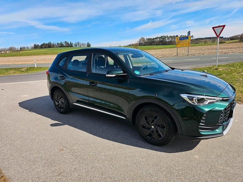 Używany MG ZS 116 KM (85 kW) 2025 Zielony SUV