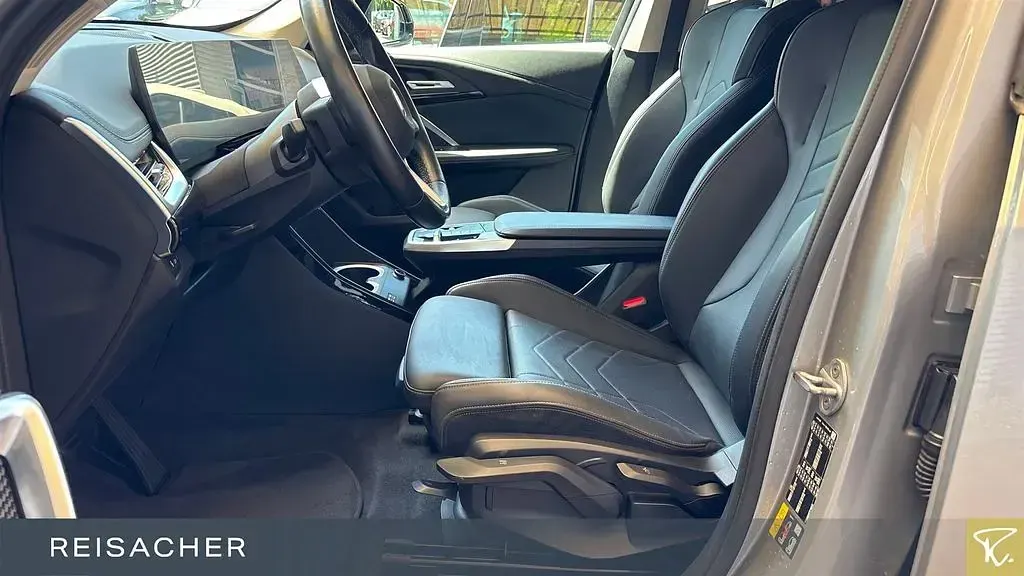 Gebraucht BMW iX1 Performance 200 kW (272 PS) 2023 Silber SUV