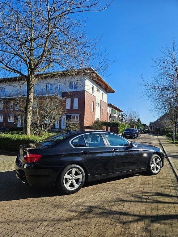 Gebraucht BMW 525 218 PS (160 kW) 2011 Schwarz Limousine