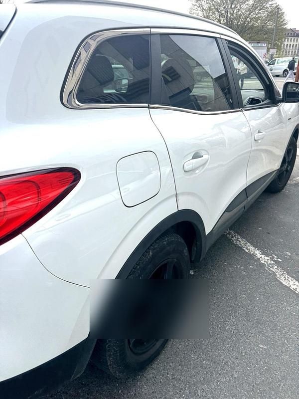 Gebraucht Renault Kadjar 110 PS (80 kW) 2016 Schwarz SUV