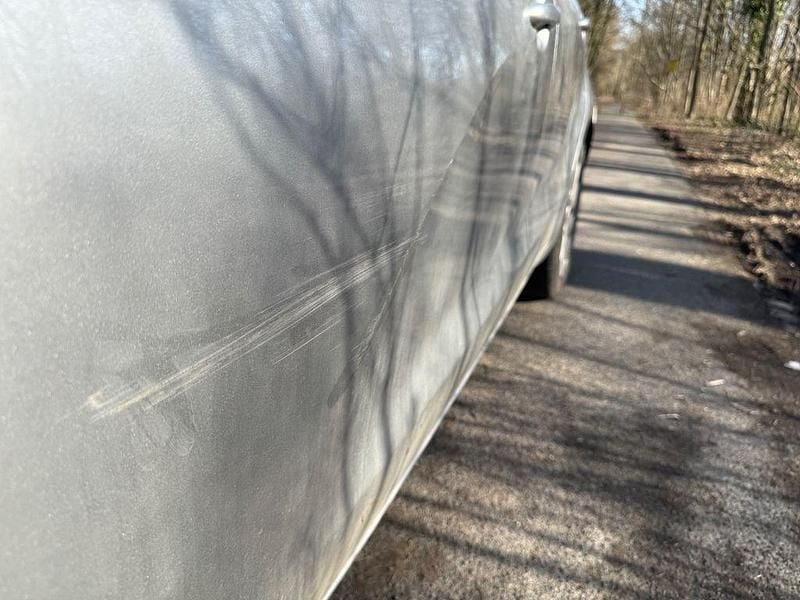 Gebraucht Kia Rio Edition 7 109 PS (80 kW) 2011 Silber Limousine