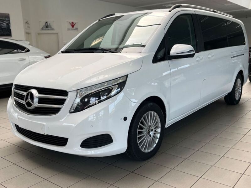 Arktikweiß Gebraucht 2018 Mercedes V250 Van / Kleinbus | 29.790 € (Guter Preis) - Bild 1/4