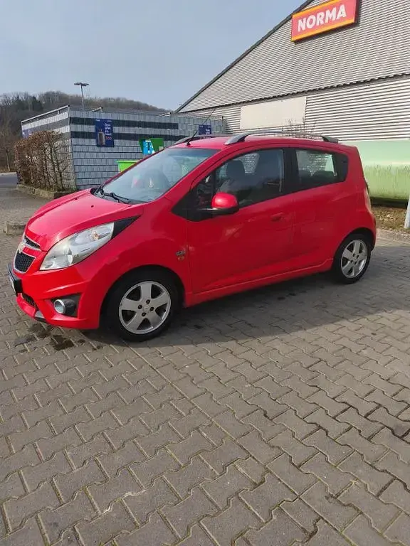 Używany Chevrolet Spark LT 82 KM (60 kW) 2010 Czerwony Hatchback