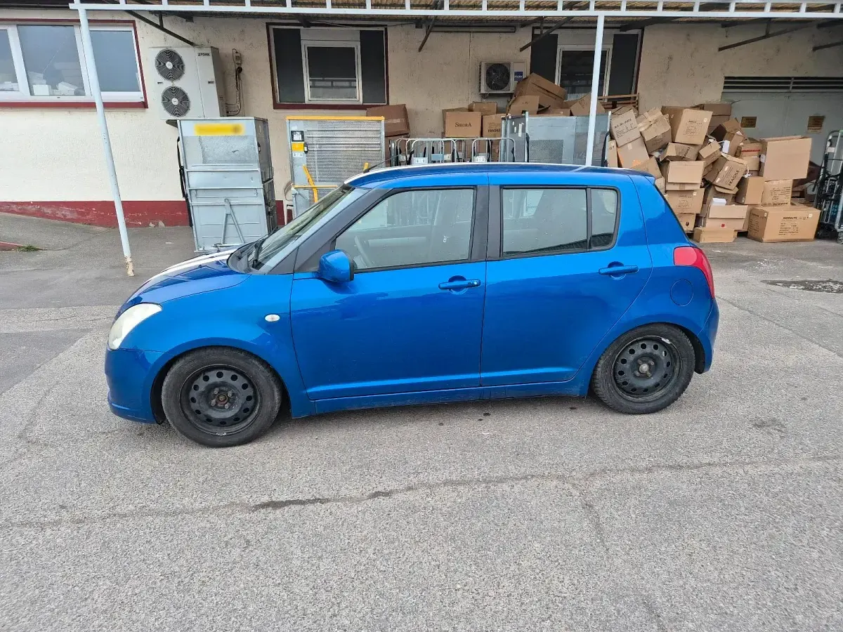 Gebraucht Suzuki Swift 102 PS (75 kW) 2005 Blau Kleinwagen