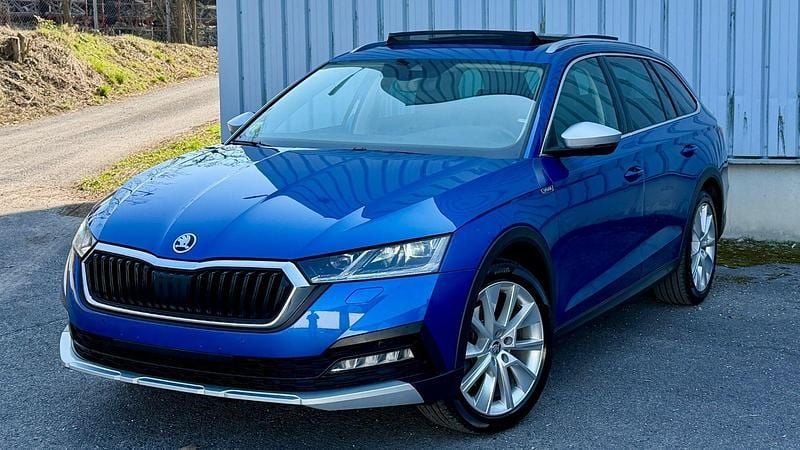 Gebraucht Skoda Octavia 200 PS (147 kW) 2022 Blau Kombi