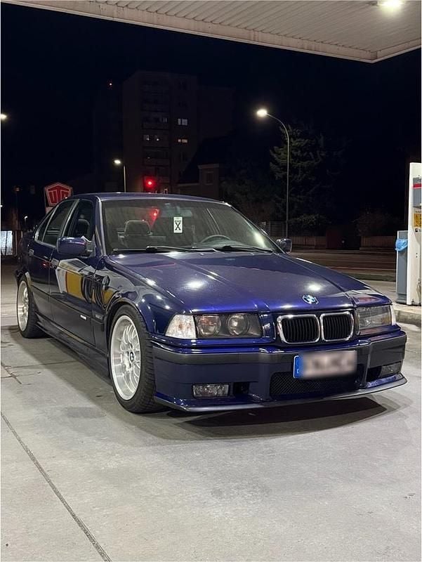 Gebraucht BMW 320 M Sport 150 PS (110 kW) 1997 Blau Limousine