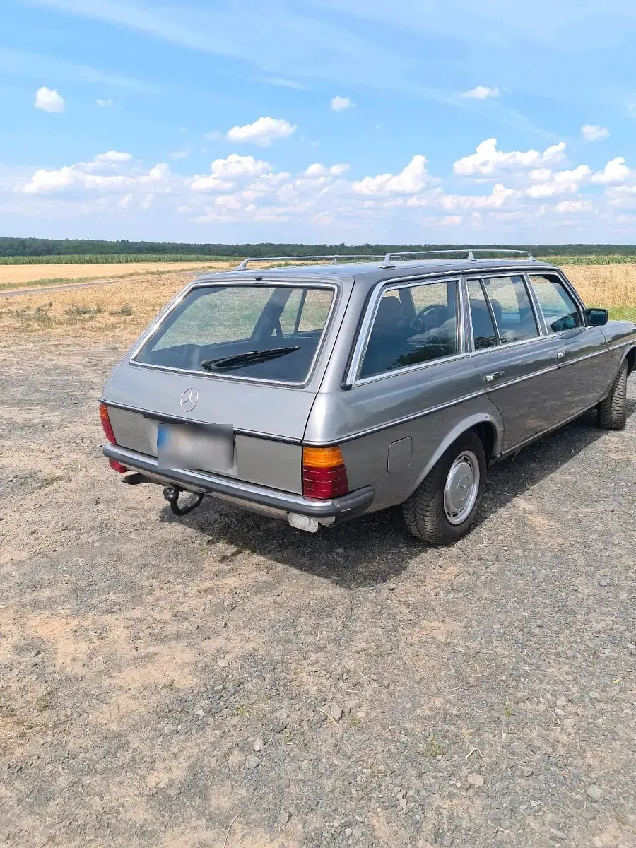 Gebraucht Mercedes 280 185 PS (136 kW) 1982 Kombi