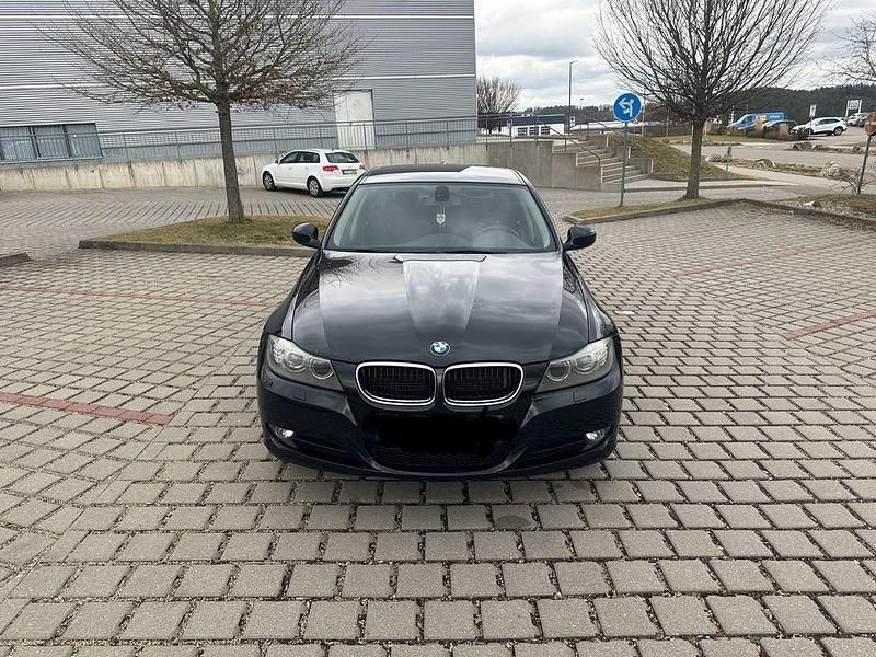 Gebraucht BMW 318 143 PS (105 kW) 2012 Kombi