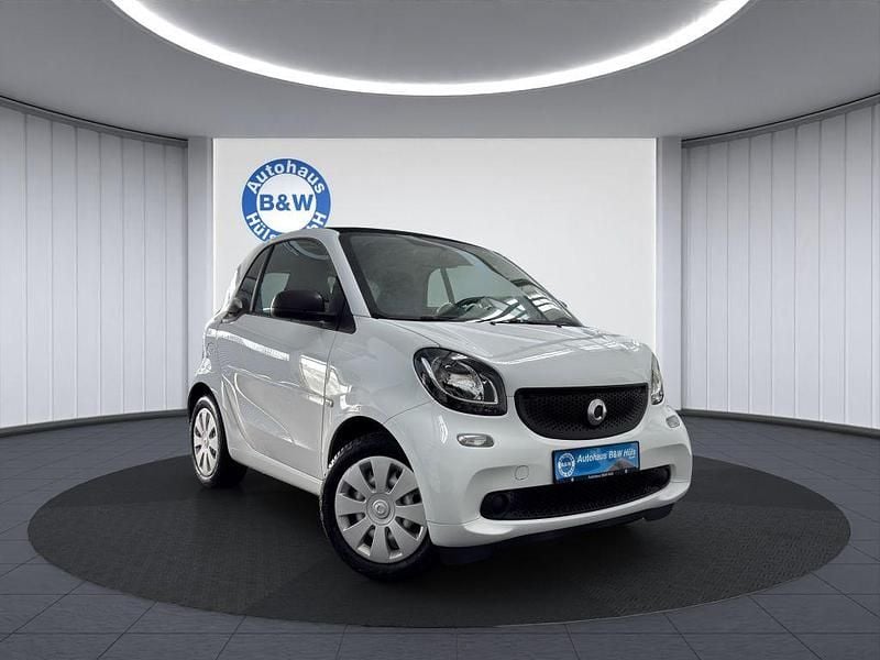 Weiß Gebraucht 2017 Smart ForTwo Cabrio Cabrio | 7.799 € - Bild 1/4