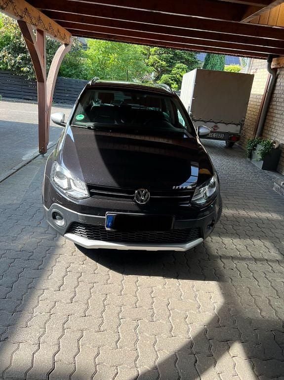 Schwarz Gebraucht 2014 VW Polo Cross Kleinwagen | 12.490 € (Etwas zu teuer) - Bild 1/4
