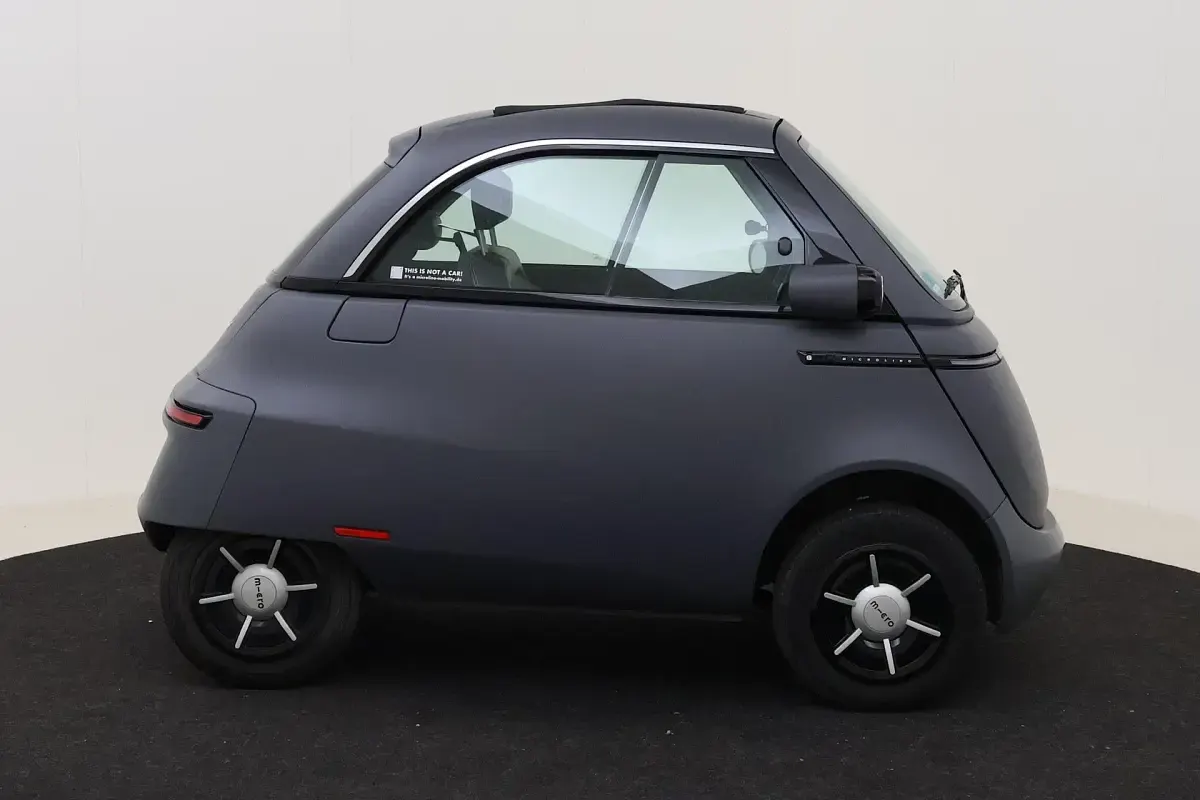 Gebraucht Micro Microlino 13 kW (18 PS) 2024 Berlin anthrazit matt Kleinwagen