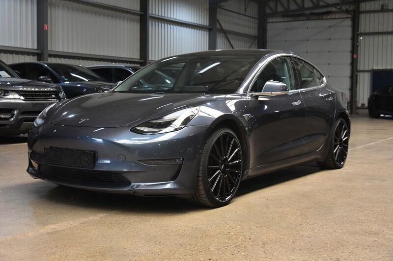 Silber Gebraucht 2020 Tesla Model 3 Performance Limousine | 23.500 € (Superpreis) - Bild 1/4