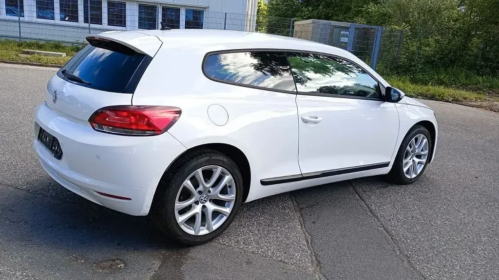 Gebraucht VW Scirocco 160 PS (117 kW) 2009 Weiß Coupé