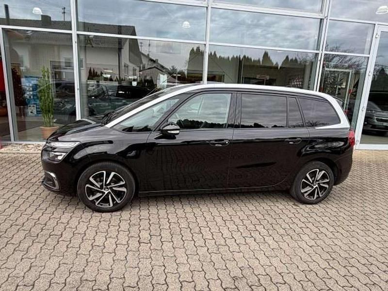 Gebraucht Citroën C4 SpaceTourer 131 PS (96 kW) 2021 Lack onyx schwarz/typ aussenve Van / Kleinbus