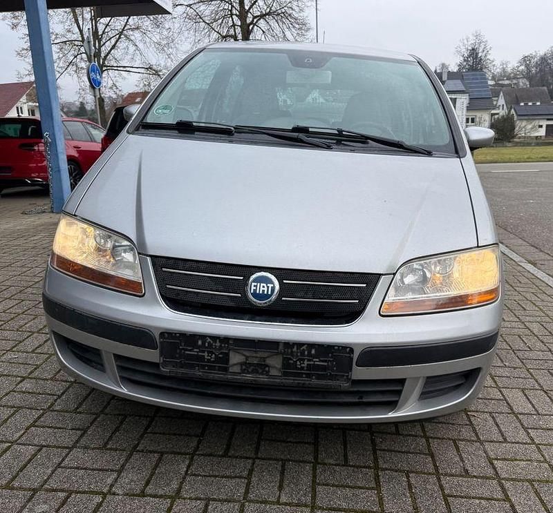 Gebraucht Fiat Idea Emotion 101 PS (74 kW) 2004 Silber Van / Kleinbus