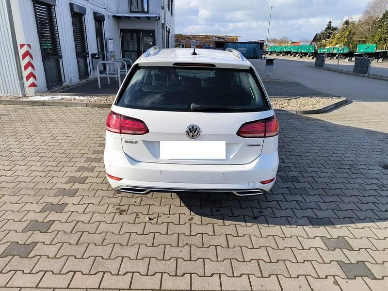 Gebraucht VW Golf VII Highline 130 PS (95 kW) 2020 Weiß Kombi