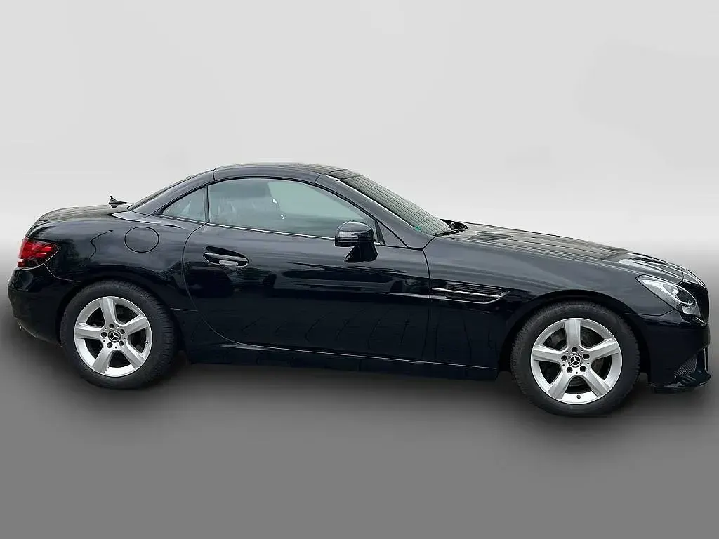 Gebraucht Mercedes SLC200 184 PS (135 kW) 2019 Schwarz Cabrio
