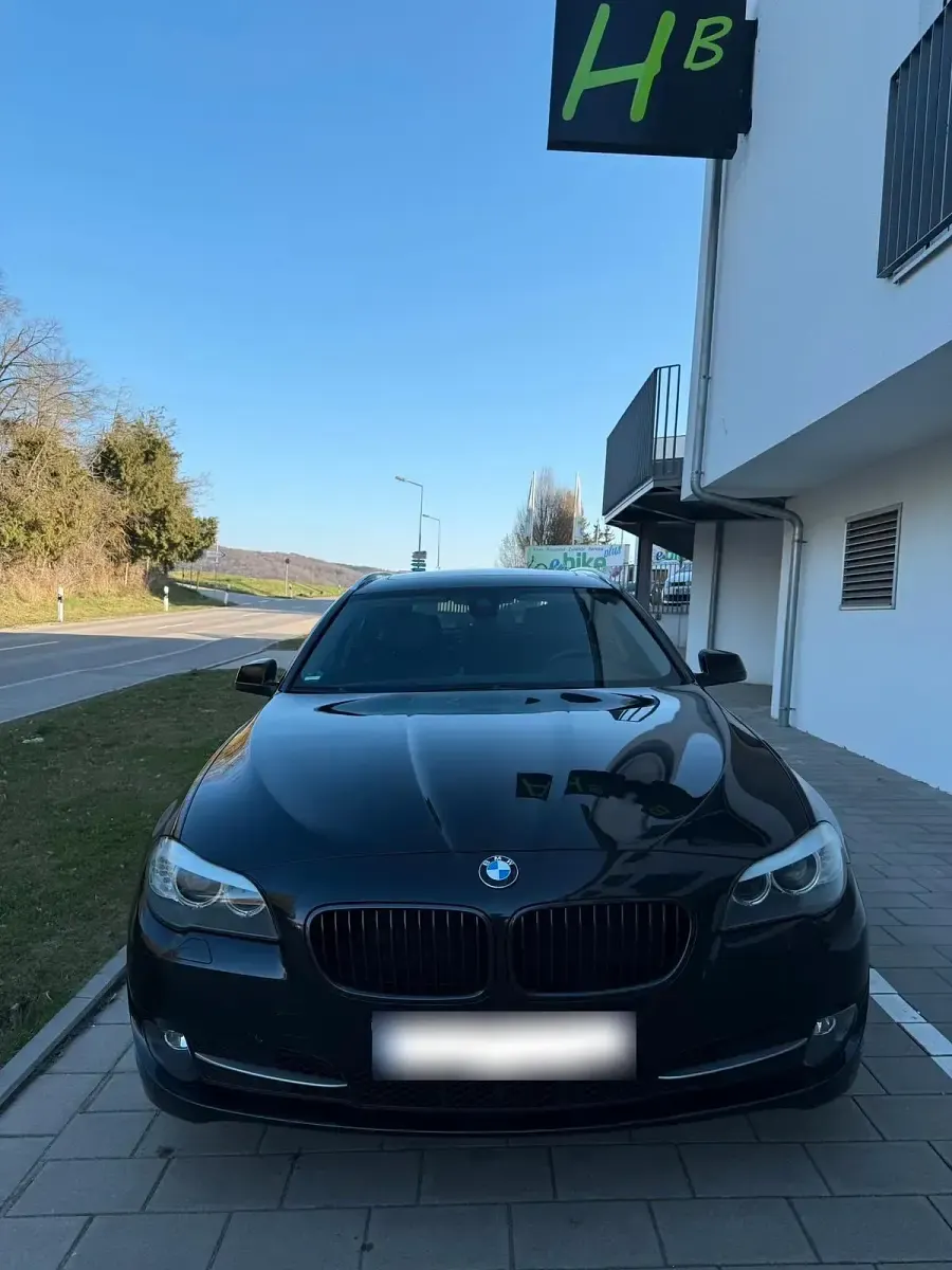 Gebraucht BMW 525 218 PS (160 kW) 2012 Schwarz Kombi