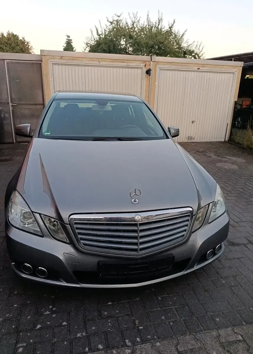 Gebraucht Mercedes E350 231 PS (169 kW) 2010 Limousine