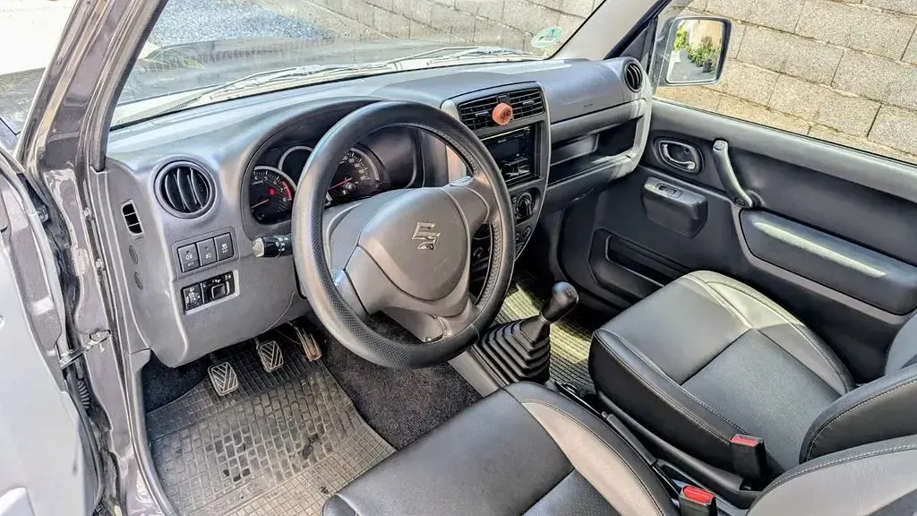 Gebraucht Suzuki Jimny Style 84 PS (61 kW) 2016 Grau SUV