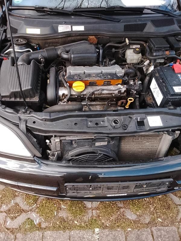 Gebraucht Opel Astra 101 PS (74 kW) 2002 Schwarz Kleinwagen