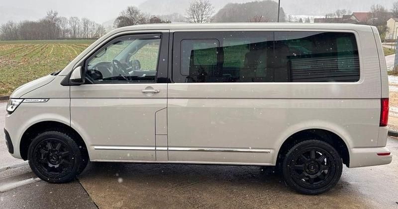 Gebraucht VW Multivan Highline 150 PS (110 kW) 2021 Grau Van