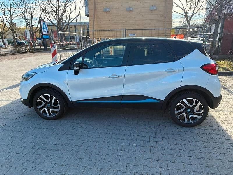Second-hand Renault Captur Elysee 110 CP (80 kW) 2017 Alb SUV