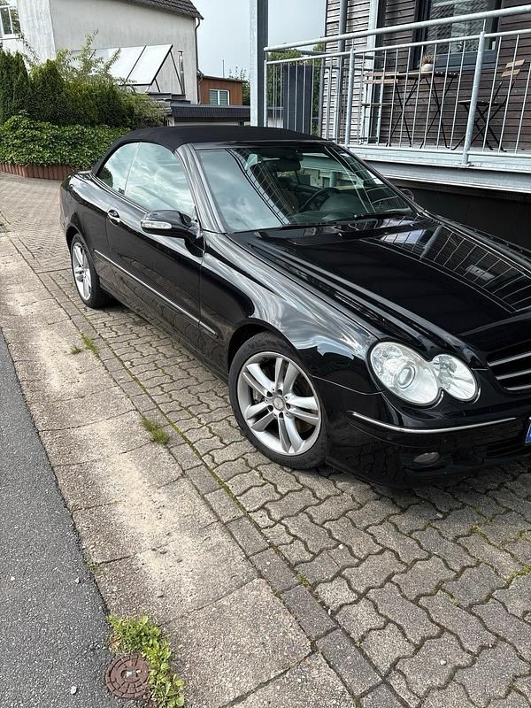 Gebraucht Mercedes CLK320 224 PS (164 kW) 2006 Schwarz Cabrio