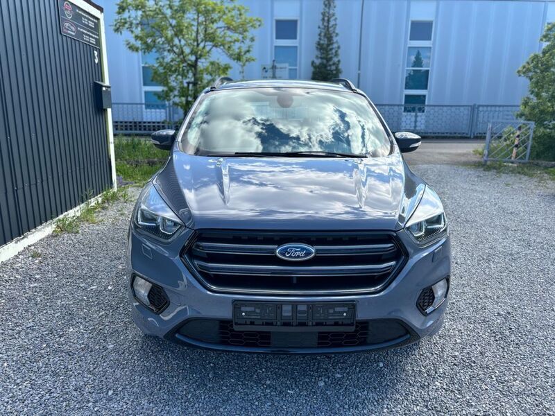 Grau Gebraucht 2019 Ford Kuga ST-Line SUV | 14.999 € (Guter Preis) - Bild 1/4