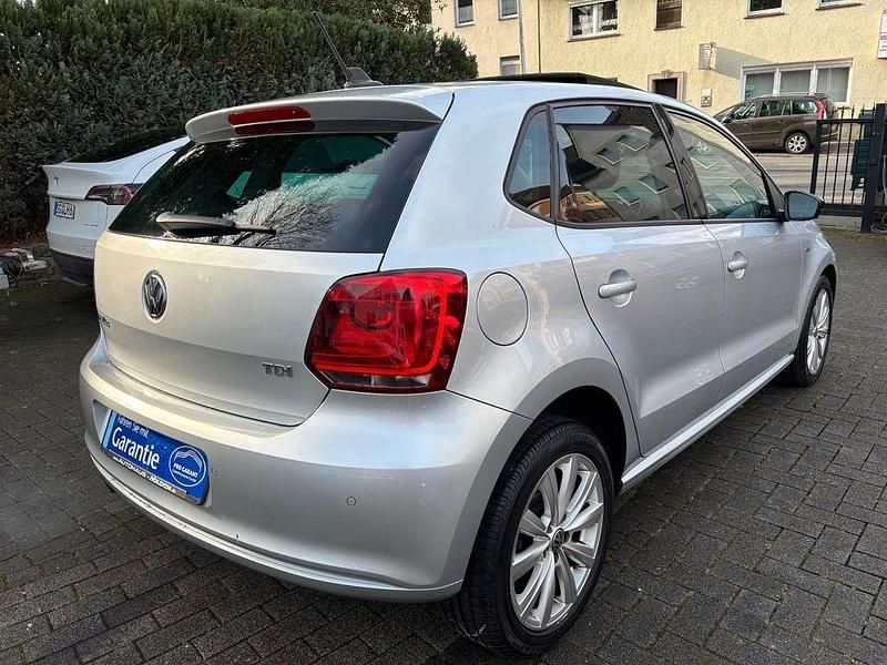 Gebraucht VW Polo Match 90 PS (66 kW) 2013 Reflexsilbermetallic Kleinwagen