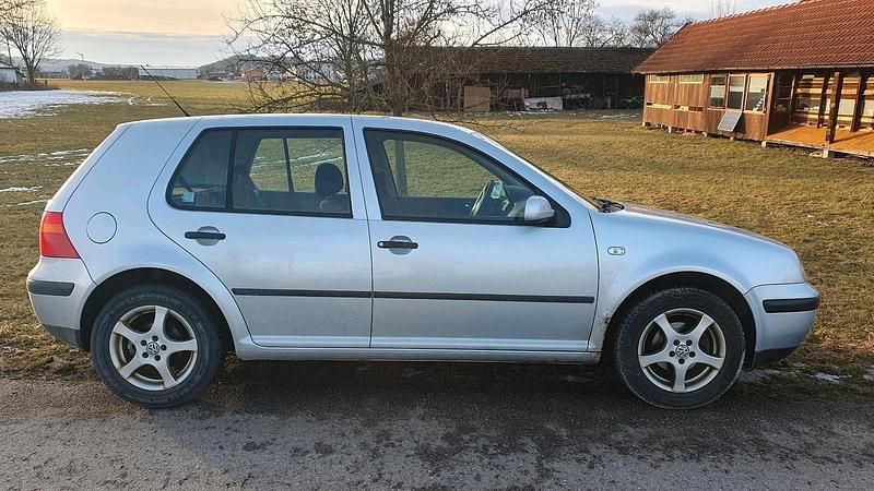 Gebraucht VW Golf IV 75 PS (55 kW) 2001 Silber Limousine