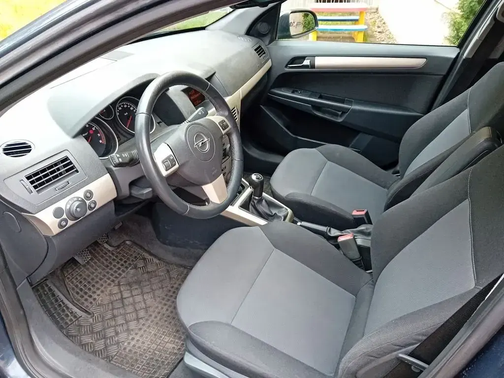 Gebraucht Opel Astra 116 PS (85 kW) 2008 Limousine