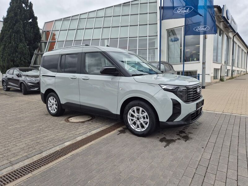 Grau Gebraucht 2024 Ford Tourneo Courier Titanium Van / Kleinbus | 26.990 € (Etwas zu teuer) - Bild 1/4