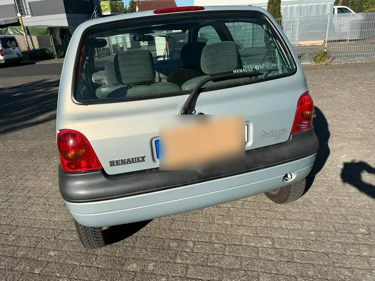 Second-hand Renault Twingo 43 CP (31 kW) 2001 Argintiu Hatchback