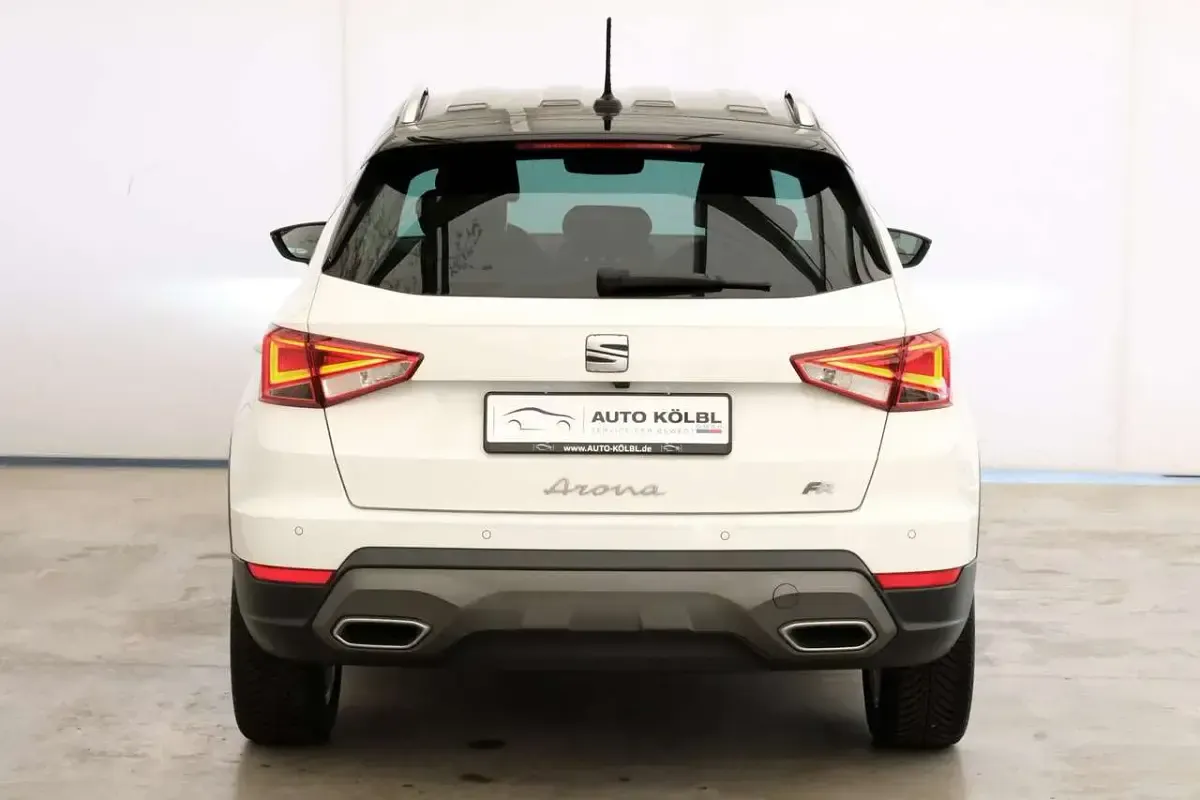 Gebraucht Seat Arona FR 150 PS (110 kW) 2023 "candy" weiss SUV