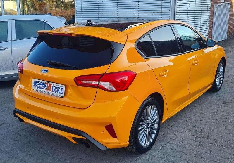 Gebraucht Ford Focus ST 280 PS (205 kW) 2021 Orange Limousine