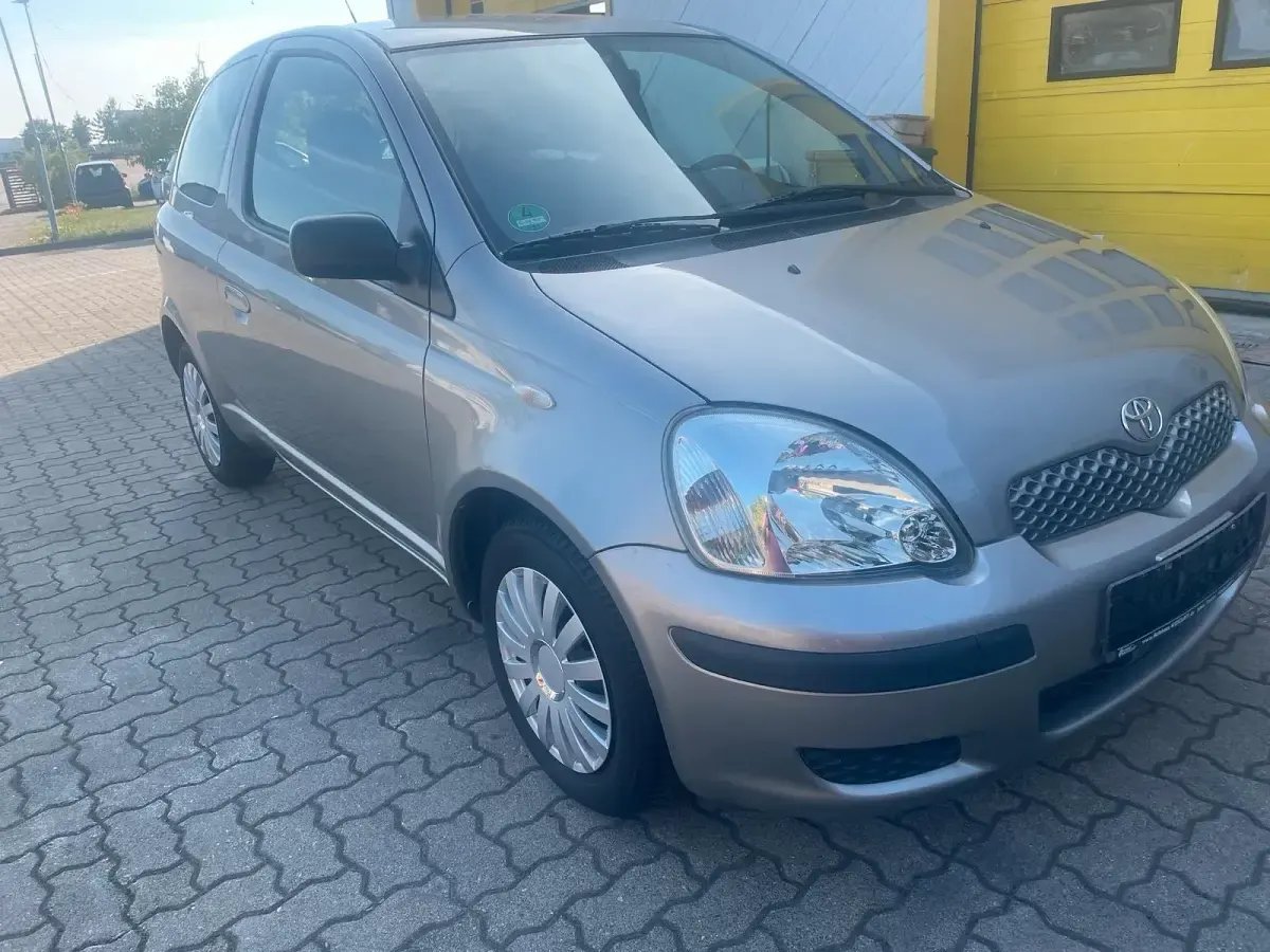Gebraucht Toyota Yaris 65 PS (47 kW) 2005 Gold Kleinwagen