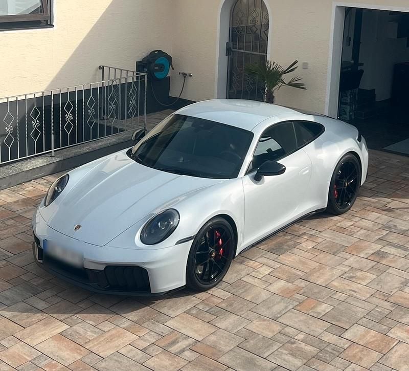 Gebraucht Porsche 992 541 PS (397 kW) 2025 Coupé