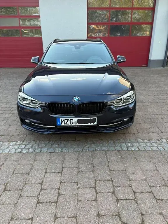 Gebraucht BMW 320 Sport Line 190 PS (139 kW) 2015 Kombi