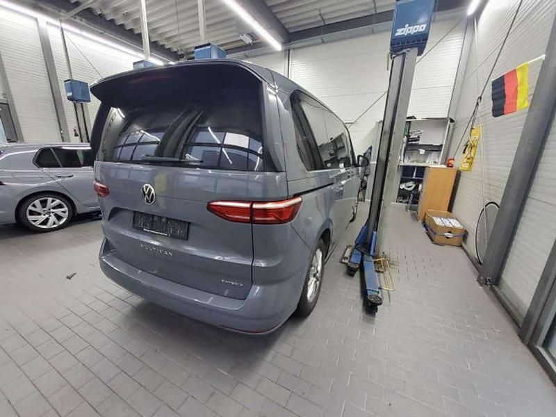 Gebraucht VW Multivan Energetic 150 PS (110 kW) 2022 Grau Van