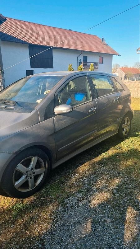 Gebraucht Mercedes B200 131 PS (96 kW) 2006 Grau Van / Kleinbus