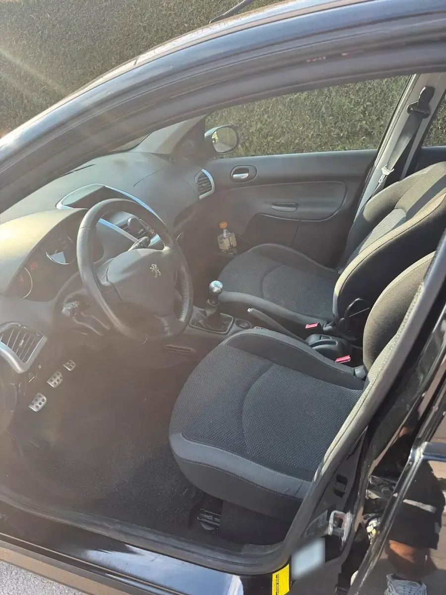 Gebraucht Peugeot 206+ 75 PS (55 kW) 2009 Kleinwagen