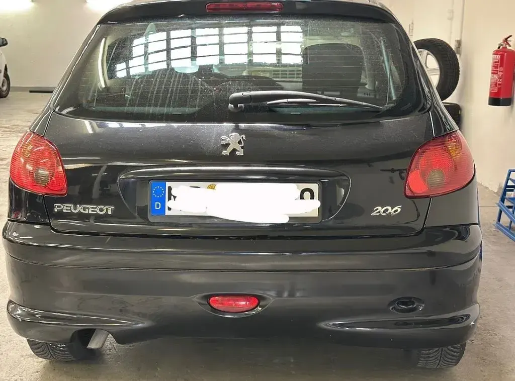 Gebraucht Peugeot 206 75 PS (55 kW) 2007 Schwarz Limousine