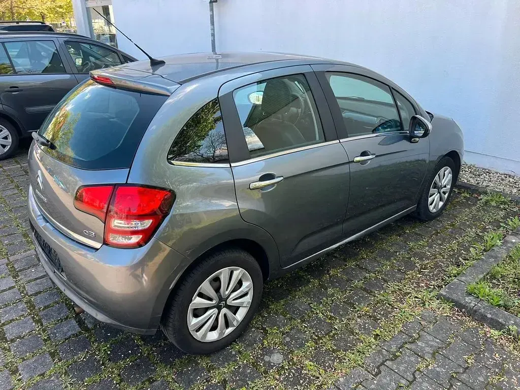 Usado Citroën C3 95 CV (69 kW) 2012 Gris Berlina