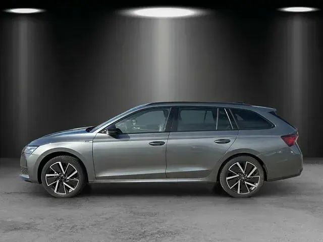 Gebraucht Skoda Octavia SportLine 150 PS (110 kW) 2024 Graphitegrau Kombi