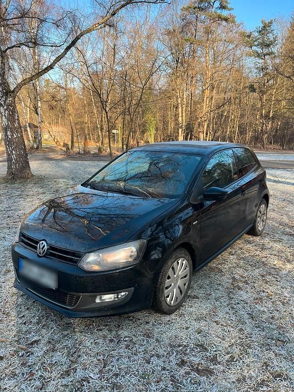 Schwarz Gebraucht 2011 VW Polo Match Limousine | 1.500 € (Guter Preis) - Bild 1/4