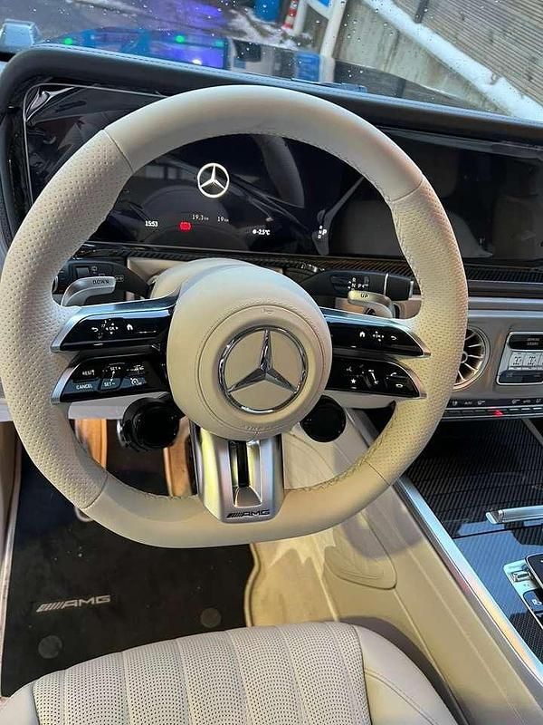 Neu Mercedes G63 AMG AMG 585 PS (430 kW) 2025 Obsidianschwarz metallic SUV