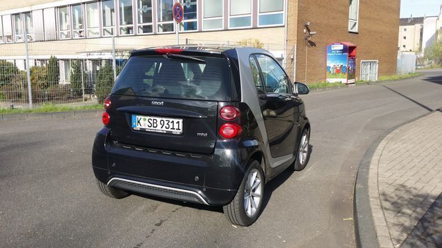 Gebraucht Smart ForTwo Coupé 71 PS (52 kW) 2012 Schwarz Coupé