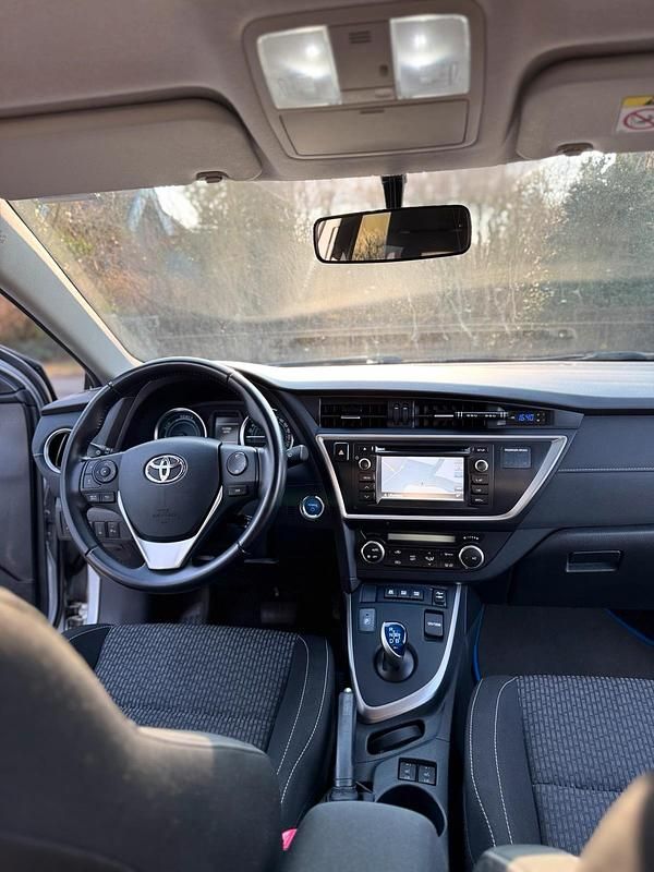 Gebraucht Toyota Auris 2015 Silber Kombi